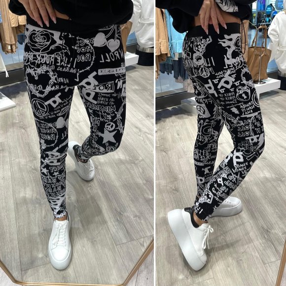 SET - Picture 2 of 2